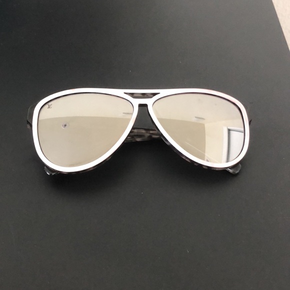 Louis Vuitton made in Italy Z2306W 907 CE 61-12 145 - Picture 9 of 10